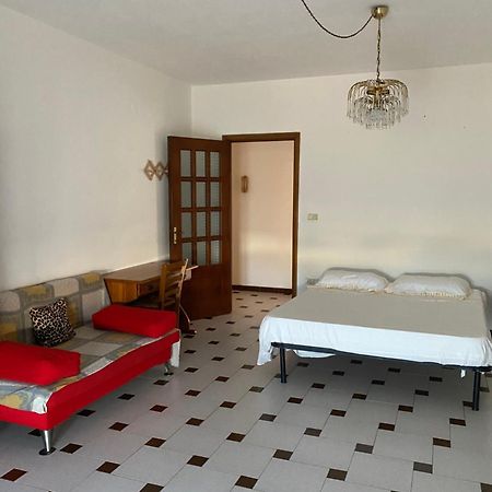 Casa Vacanze Gilli Hotel กาญารี ภายนอก รูปภาพ