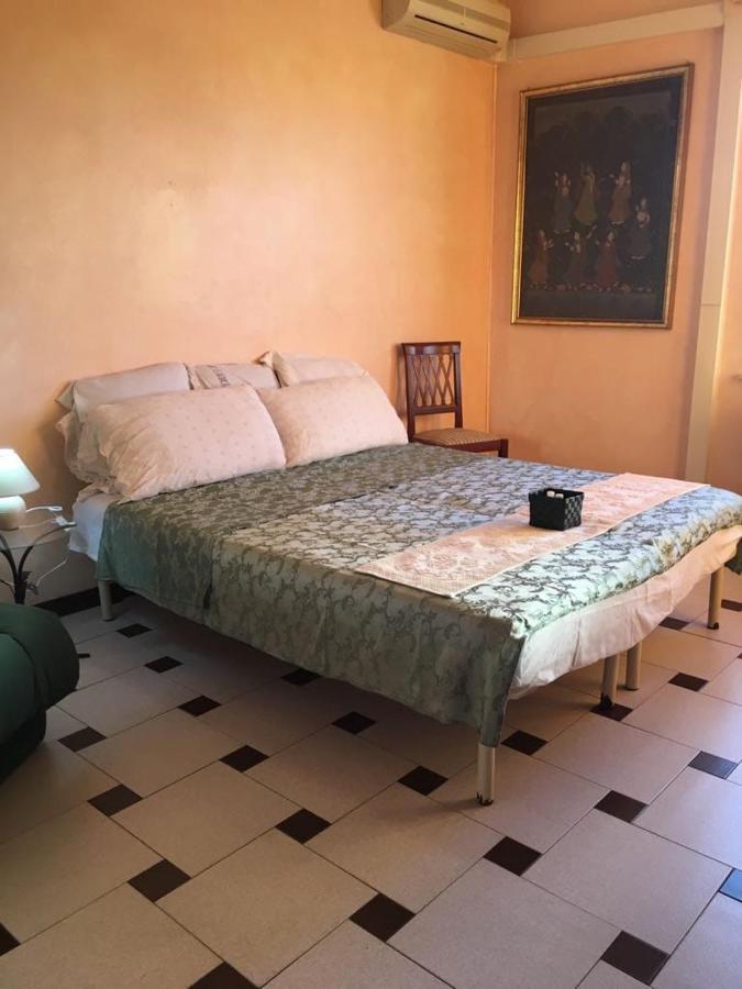 Casa Vacanze Gilli Hotel กาญารี ภายนอก รูปภาพ