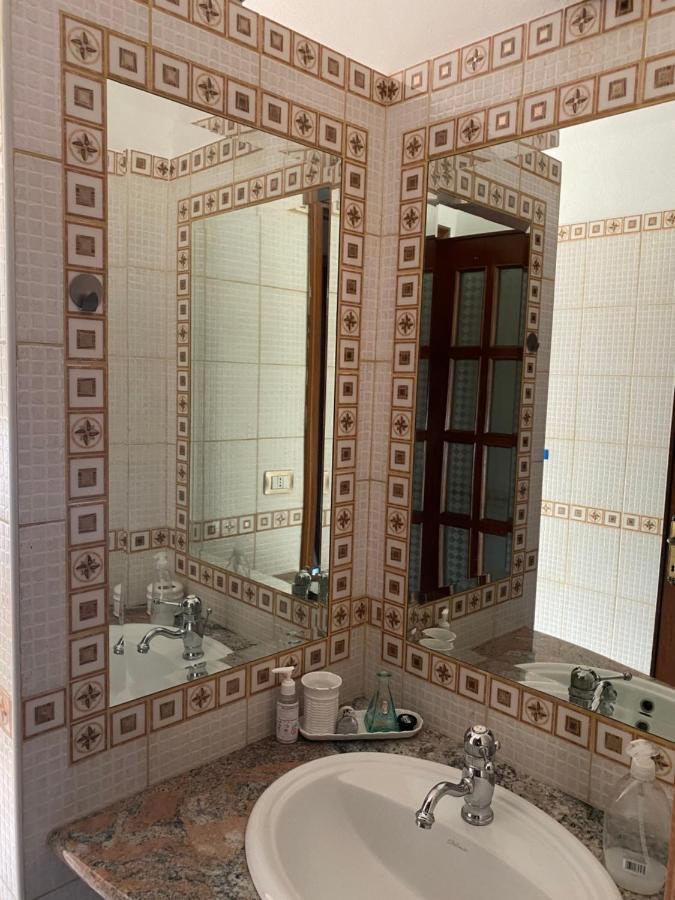 Casa Vacanze Gilli Hotel กาญารี ภายนอก รูปภาพ